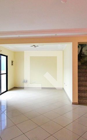 Casa à venda com 320m², 5 quartos e 10 vagasSala