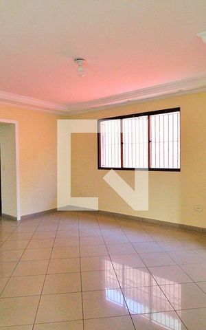 Casa à venda com 320m², 5 quartos e 10 vagasSala