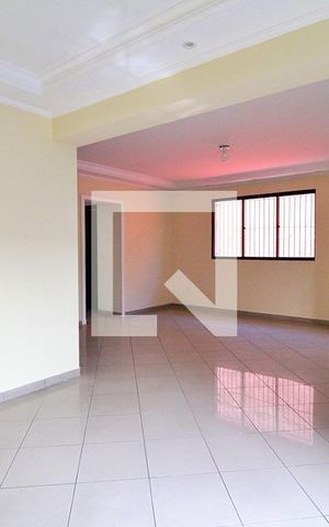 Casa à venda com 320m², 5 quartos e 10 vagasSala