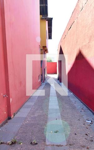 Casa à venda com 320m², 5 quartos e 10 vagasGaragem / Quintal
