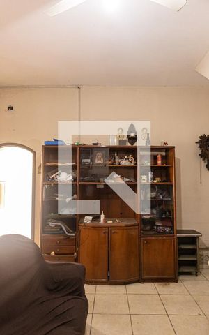 Casa à venda com 542m², 2 quartos e 3 vagasSala