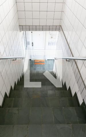 Apartamento à venda com 50m², 2 quartos e 1 vaga Apartamento à venda com 50m², 2 quartos e 1 vagaEscada