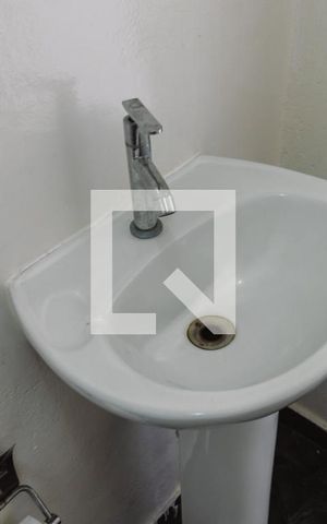 Casa para alugar com 110m², 2 quartos e sem vagaBanheiro