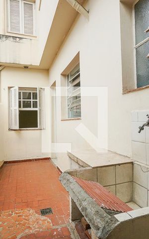 Casa à venda com 150m², 2 quartos e 1 vaga Casa à venda com 150m², 2 quartos e 1 vagaQuintal