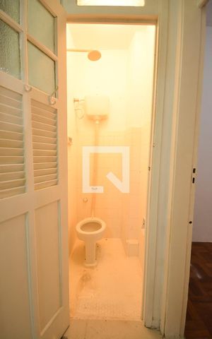 Apartamento à venda com 58m², 2 quartos e sem vagaBanheiro de Serviço