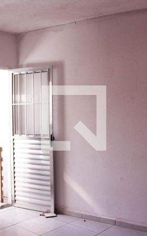 Casa para alugar com 30m², 1 quarto e sem vaga Casa para alugar com 30m², 1 quarto e sem vagaSala/Cozinha