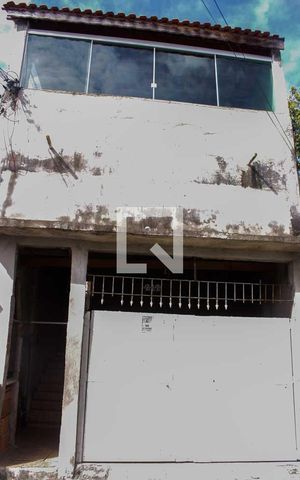 Casa para alugar com 30m², 1 quarto e sem vaga Casa para alugar com 30m², 1 quarto e sem vagaFachada