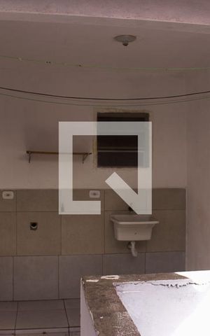 Casa para alugar com 30m², 1 quarto e sem vaga Casa para alugar com 30m², 1 quarto e sem vagaÁrea de Serviço