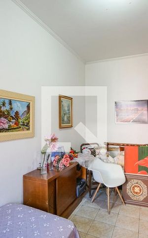 Casa à venda com 180m², 2 quartos e 3 vagas Casa à venda com 180m², 2 quartos e 3 vagasQuarto de serviço