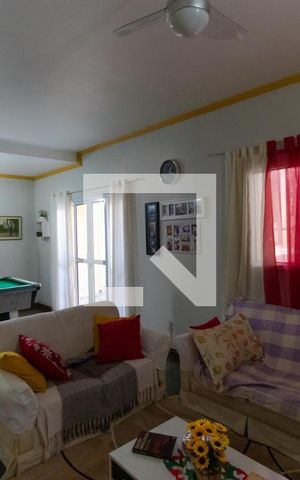 Casa à venda com 358m², 4 quartos e 3 vagasSalas