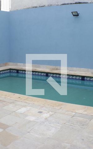 Casa à venda com 150m², 3 quartos e sem vagaPiscina