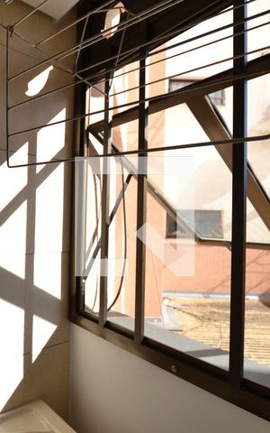Apartamento à venda com 75m², 2 quartos e 1 vagaÁrea de Serviço
