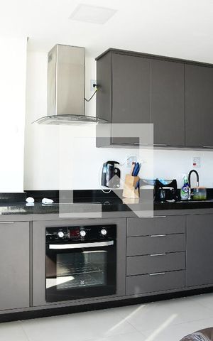 Apartamento para alugar com 105m², 2 quartos e 2 vagasCozinha
