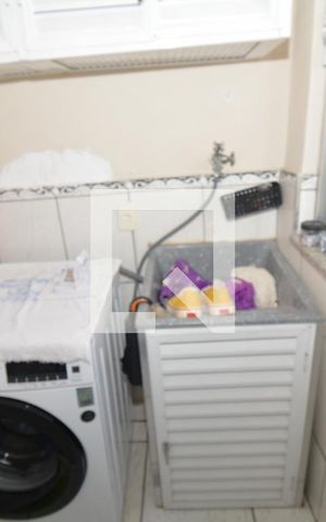 Apartamento à venda com 58m², 2 quartos e sem vagaCozinha e Área de Serviço