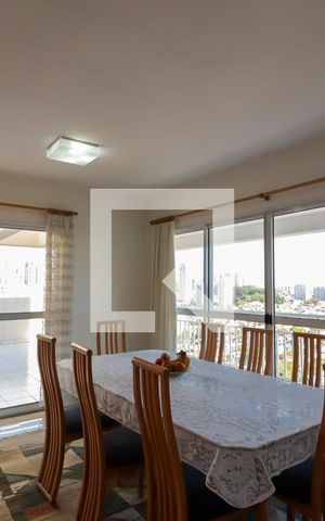 Apartamento à venda com 194m², 4 quartos e 3 vagas Apartamento à venda com 194m², 4 quartos e 3 vagasSala de Jantar