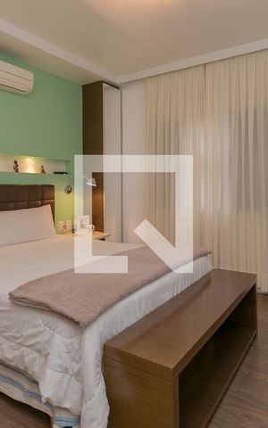 Casa para alugar com 220m², 4 quartos e 2 vagas Casa para alugar com 220m², 4 quartos e 2 vagasSuíte
