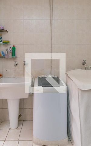 Casa para alugar com 220m², 4 quartos e 2 vagas Casa para alugar com 220m², 4 quartos e 2 vagasÁrea de Serviço