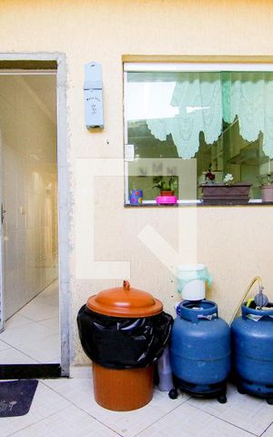 Casa à venda com 182m², 3 quartos e 3 vagas Casa à venda com 182m², 3 quartos e 3 vagasQuintal