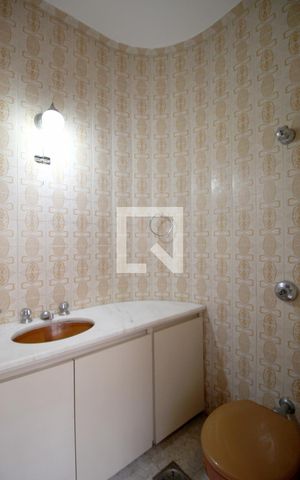 Casa para alugar com 300m², 3 quartos e 3 vagasLavabo