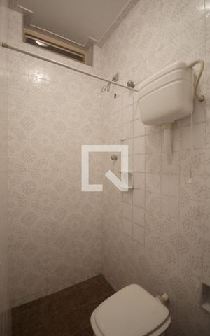 Casa para alugar com 300m², 3 quartos e 3 vagasBanheiro de serviço