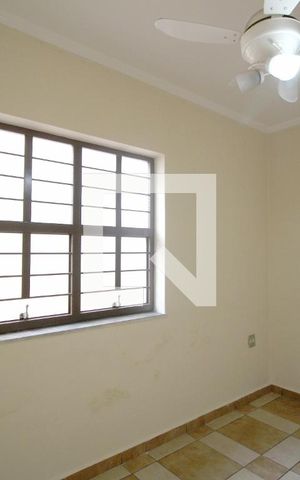 Casa para alugar com 300m², 3 quartos e 3 vagasEscritório