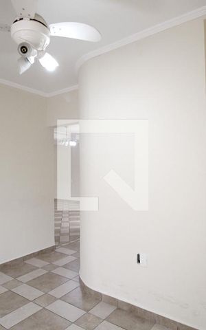 Casa para alugar com 300m², 3 quartos e 3 vagasEscritório