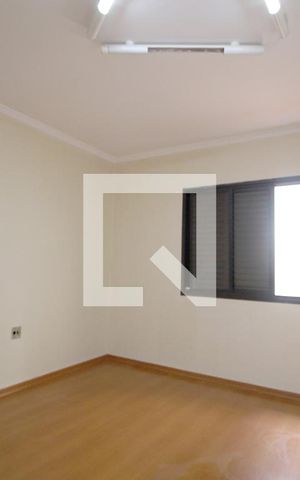 Casa para alugar com 300m², 3 quartos e 3 vagasQuarto