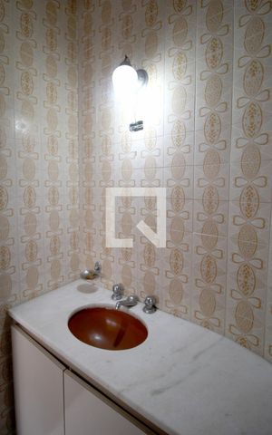 Casa para alugar com 300m², 3 quartos e 3 vagasLavabo