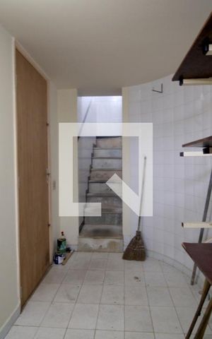 Casa para alugar com 300m², 3 quartos e 3 vagasDepósito