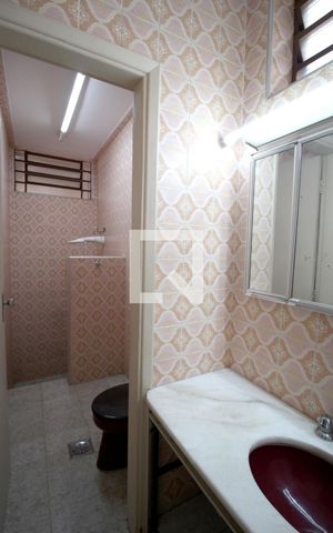 Casa para alugar com 300m², 3 quartos e 3 vagasBanheiro da Suíte 2