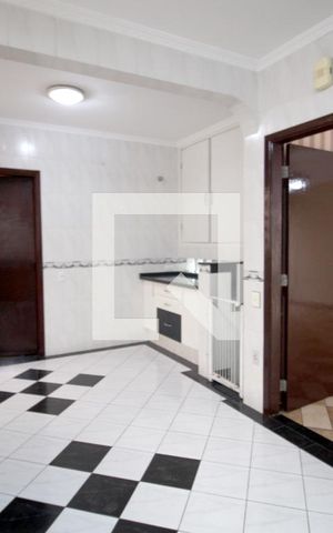 Casa para alugar com 300m², 3 quartos e 3 vagasCozinha