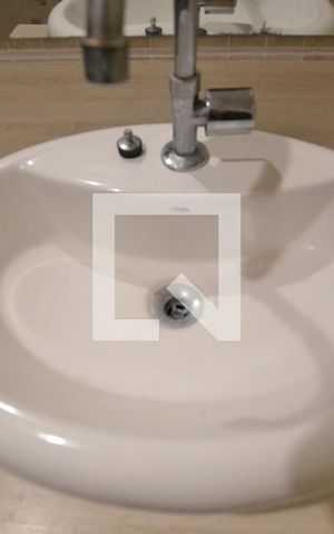 Apartamento à venda com 60m², 2 quartos e sem vagaBanheiro