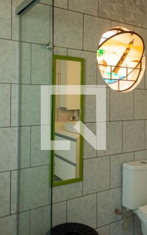 Casa à venda com 140m², 2 quartos e 2 vagasBanheiro da Suíte