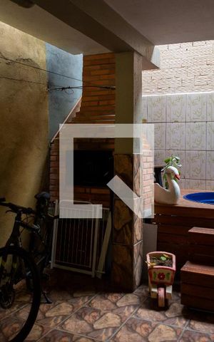 Casa à venda com 140m², 2 quartos e 2 vagasPiscina
