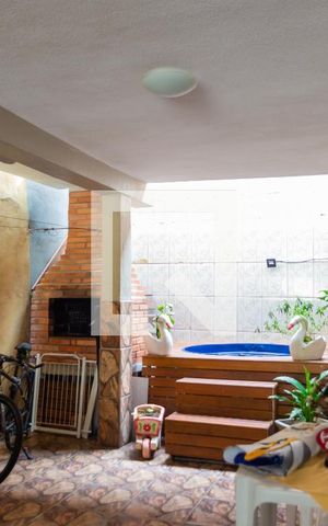 Casa à venda com 140m², 2 quartos e 2 vagasChurrasqueira