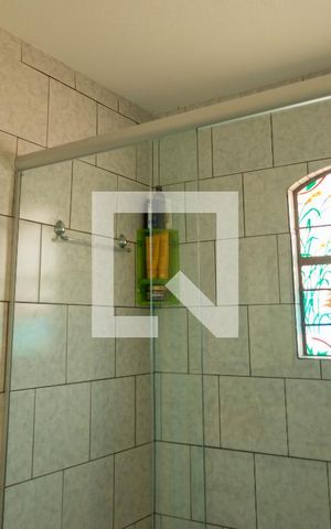 Casa à venda com 140m², 2 quartos e 2 vagasBanheiro da Suíte
