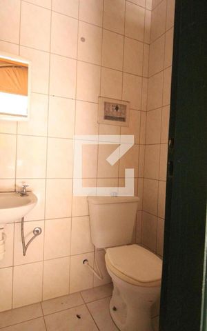 Casa à venda com 240m², 4 quartos e 4 vagasBanheiro de Serviço