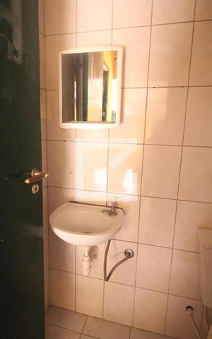 Casa à venda com 240m², 4 quartos e 4 vagasBanheiro de Serviço