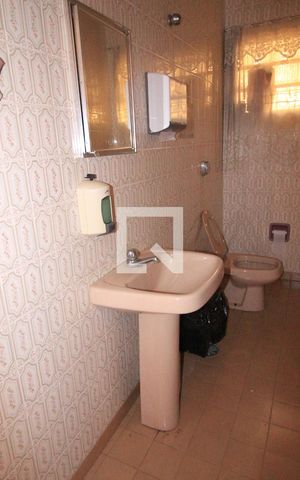 Casa à venda com 240m², 4 quartos e 4 vagasLavabo