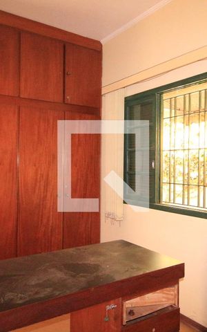 Casa à venda com 240m², 4 quartos e 4 vagasQuarto 1