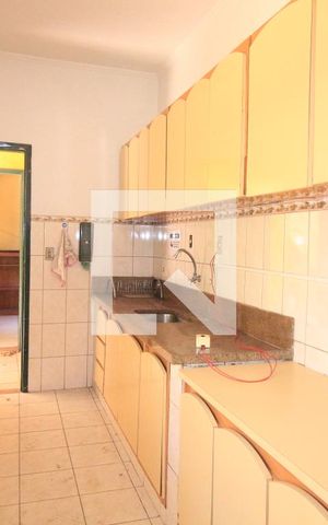 Casa à venda com 240m², 4 quartos e 4 vagasCozinha