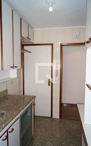 Apartamento para alugar com 74m², 2 quartos e 2 vagas Apartamento para alugar com 74m², 2 quartos e 2 vagasCozinha