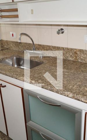 Apartamento para alugar com 74m², 2 quartos e 2 vagas Apartamento para alugar com 74m², 2 quartos e 2 vagasCozinha