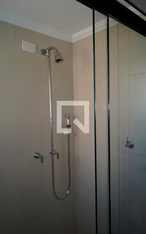 Apartamento para alugar com 74m², 2 quartos e 2 vagas Apartamento para alugar com 74m², 2 quartos e 2 vagasBanheiro social