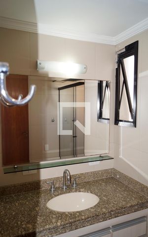 Apartamento para alugar com 74m², 2 quartos e 2 vagas Apartamento para alugar com 74m², 2 quartos e 2 vagasBanheiro social