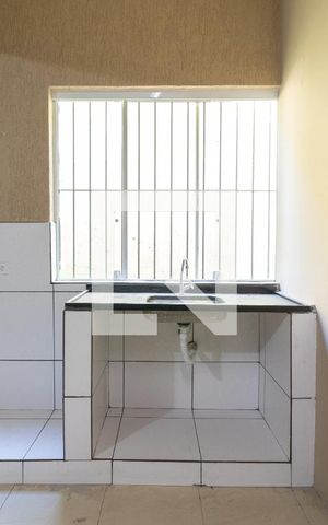 Casa para alugar com 30m², 1 quarto e sem vagaCozinha e Área de Serviço