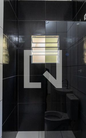 Casa para alugar com 30m², 1 quarto e sem vagaBanheiro