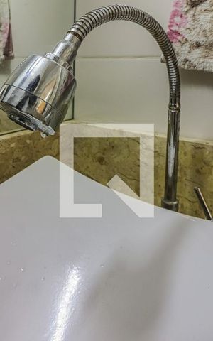 Casa à venda com 145m², 3 quartos e 3 vagas Casa à venda com 145m², 3 quartos e 3 vagasDetalhe do lavabo