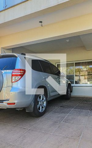 Casa à venda com 145m², 3 quartos e 3 vagas Casa à venda com 145m², 3 quartos e 3 vagasGaragem