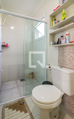Casa à venda com 145m², 3 quartos e 3 vagas Casa à venda com 145m², 3 quartos e 3 vagasBanheiro Social